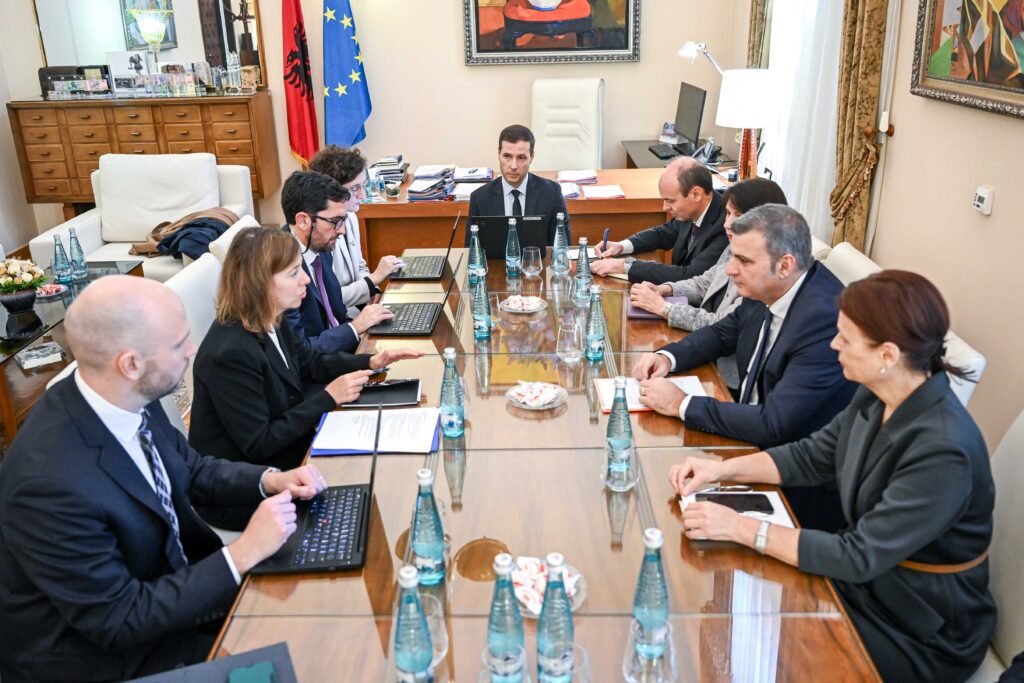 Shefja e misionit të FMN në takimin me BSH: Kursi i lirë i këmbimit, zgjidhja e duhur për Shqipërinë